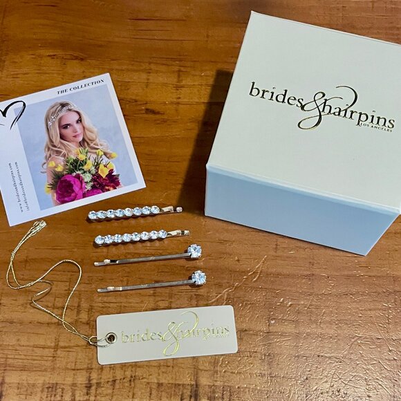 "brides & hairpins" Brand , 2 pair, Gold tone & Crystal hair pins, Original box - Picture 3 of 5